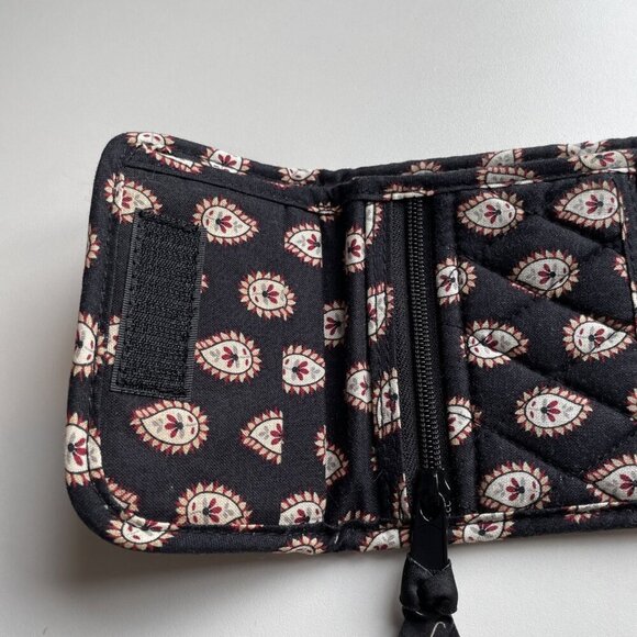 Vera Bradley Tri-Fold Wallet Maggie 2006 Black Paisley Medallion Pattern EUC - Picture 4 of 8